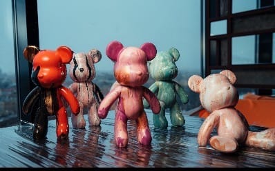 Арт-вечеринка Artvibes: роспись Мишки Bearbrics